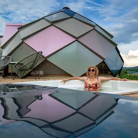 Villa Kosmaj Zomes *